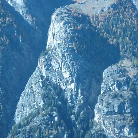 Sven & Marc Graechen, Niedergraechen Vallis Domek alpejski St. Niklaus